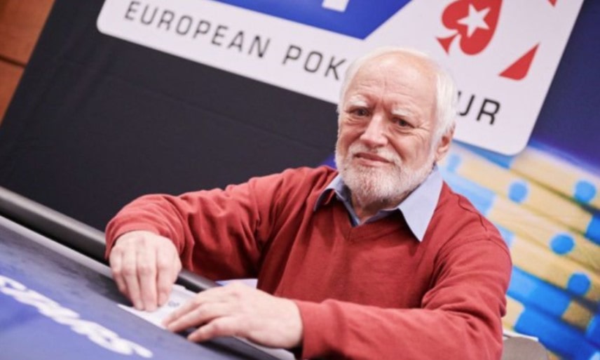 Гарольд играет в покер